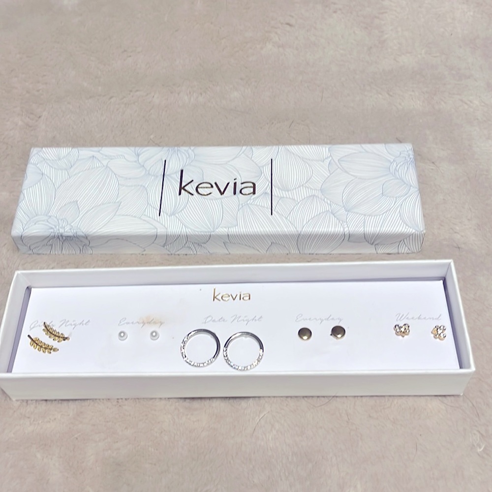 Kevia Custom Earrings for each day of the week.